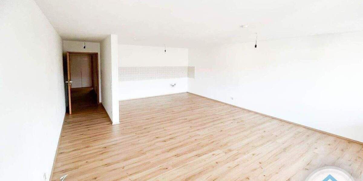 Etagenwohnung Limbach-Oberfrohna Oberfrohna - 2 Zimmer, 60 m&sup2;, 330&euro; | Angebot:26751483