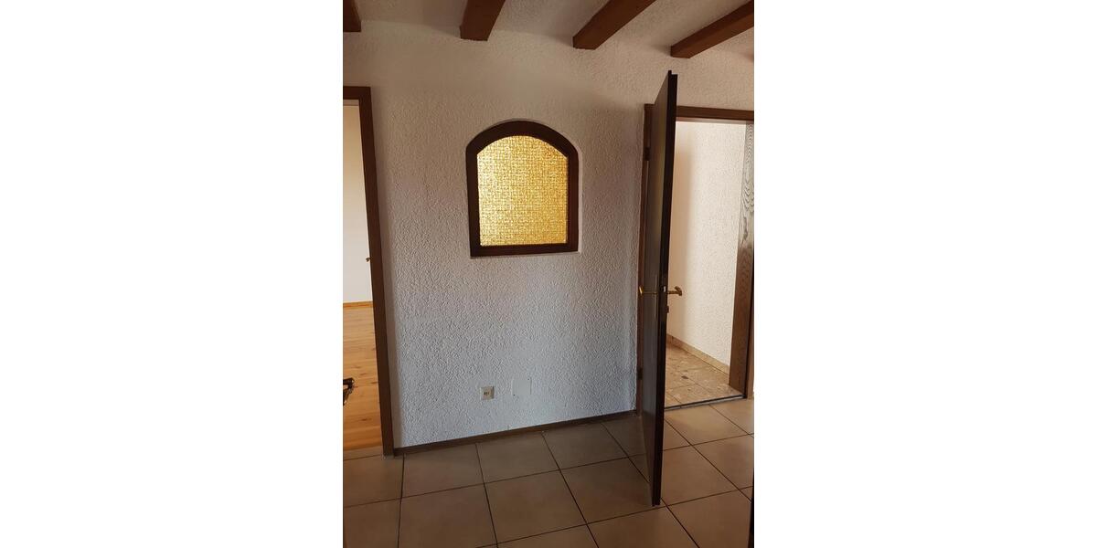 Maisonettenwohnung Sipplingen - 4 Zimmer, 135 m&sup2;, 1.300&euro; | Angebot:26705335