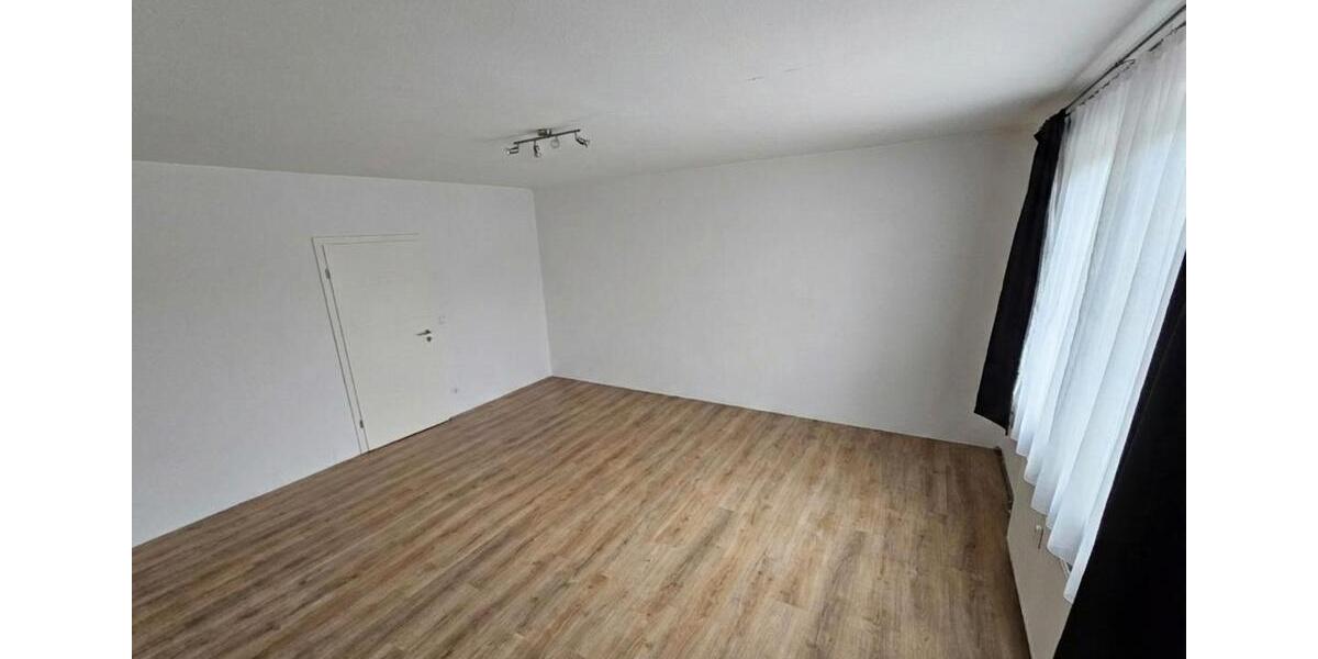 Etagenwohnung Uchte - 7 Zimmer, 170 m&sup2;, 980&euro; | Angebot:25560772