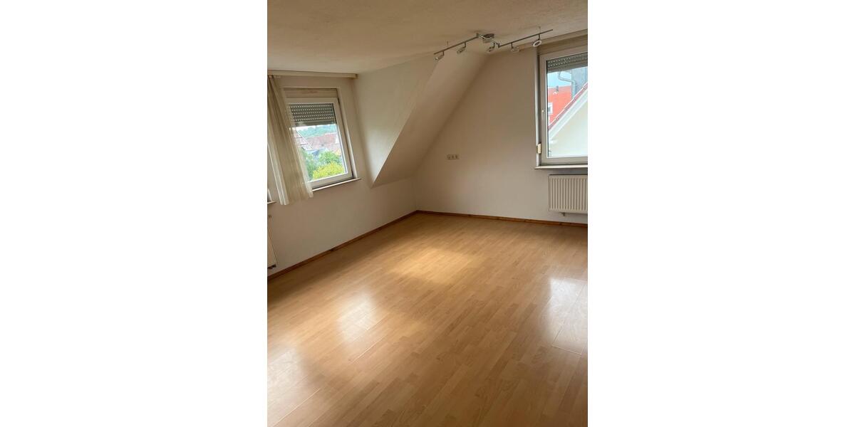 Dachgeschoßwohnung Neuffen - 2 Zimmer, 60 m&sup2;, 950&euro; | Angebot:26702459
