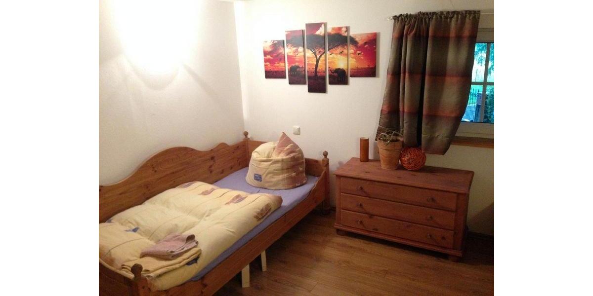 Wohnen auf Zeit Gelsenkirchen Gelsenkirchen-Nord - 7 Zimmer, 20 m&sup2;, 95&euro; | Angebot:26517857