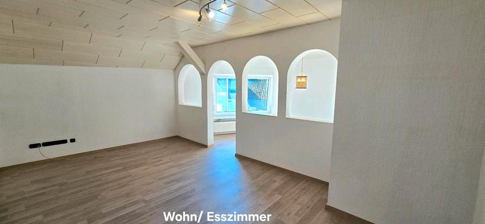Schöne, großzügige 4,5 Zimmer Wohnung ab 1.11.25