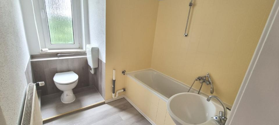 Etagenwohnung Geringswalde - 3 Zimmer, 74 m&sup2;, 460&euro; | Angebot:25567418