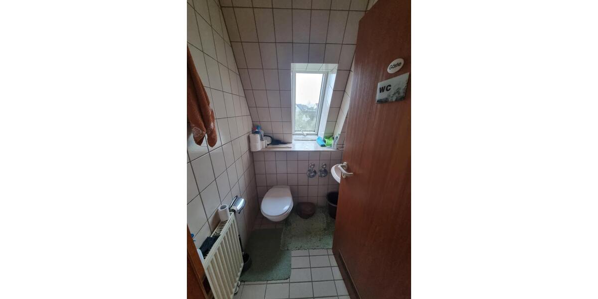 Dachgeschoßwohnung Neukirchen - 5 Zimmer, 100 m&sup2;, 600&euro; | Angebot:26167041