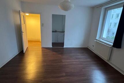 Schöne 1 Zimmer Wohnung am Wiesskreuzplatz top Lage 1 zimmer