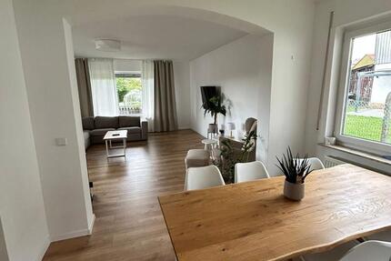 Schöne 3 12 ZKB Wohnung mit Balkon und Garten - Ruhige Lage