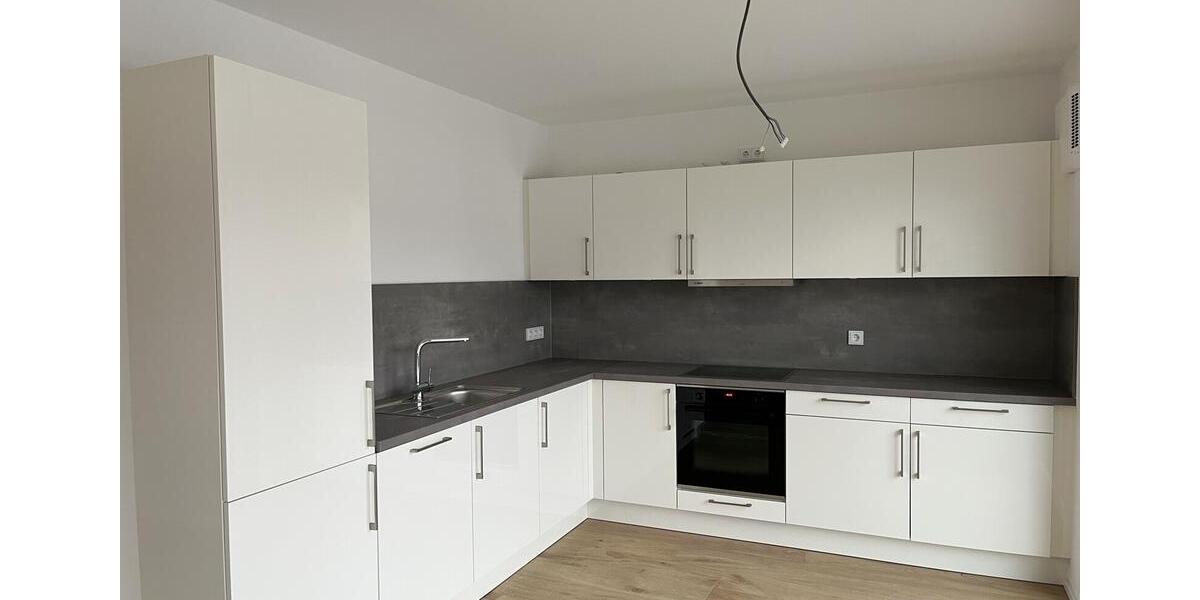 Dachgeschoßwohnung Wiesbaden Mainz-Kastel - 2 Zimmer, 83 m&sup2;, 1.450&euro; | Angebot:24849717