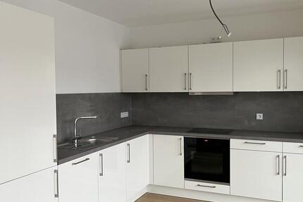 Wohnung Wiesbaden Mainz-Kastel - 2 Zimmer, 83 m&sup2;, 1.450&euro; | Angebot:24849717