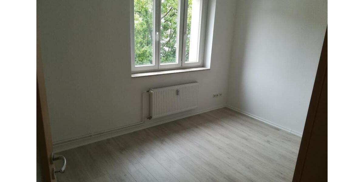 Etagenwohnung Magdeburg Nordwest - 1 Zimmer, 37 m&sup2;, 330&euro; | Angebot:26248169