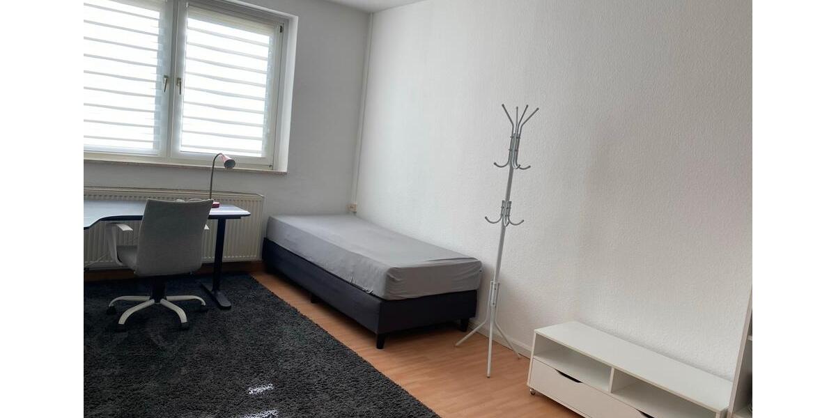 Erdgeschoßwohnung Dessau-Roßlau Roßlau - 1 Zimmer, 30 m&sup2;, 750&euro; | Angebot:26566381