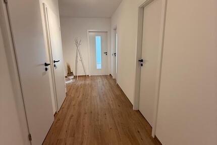 Neu sanierte traumhafte 3-Zimmer-Wohnung mit Balkon