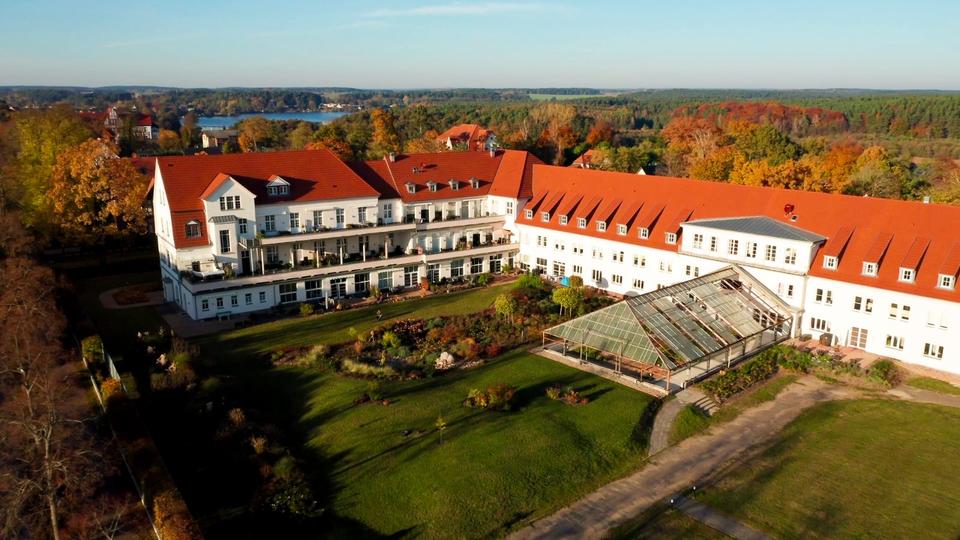 Hochparterre Lychen - 4 Zimmer, 151 m&sup2;, 1.513&euro; | Angebot:23577499