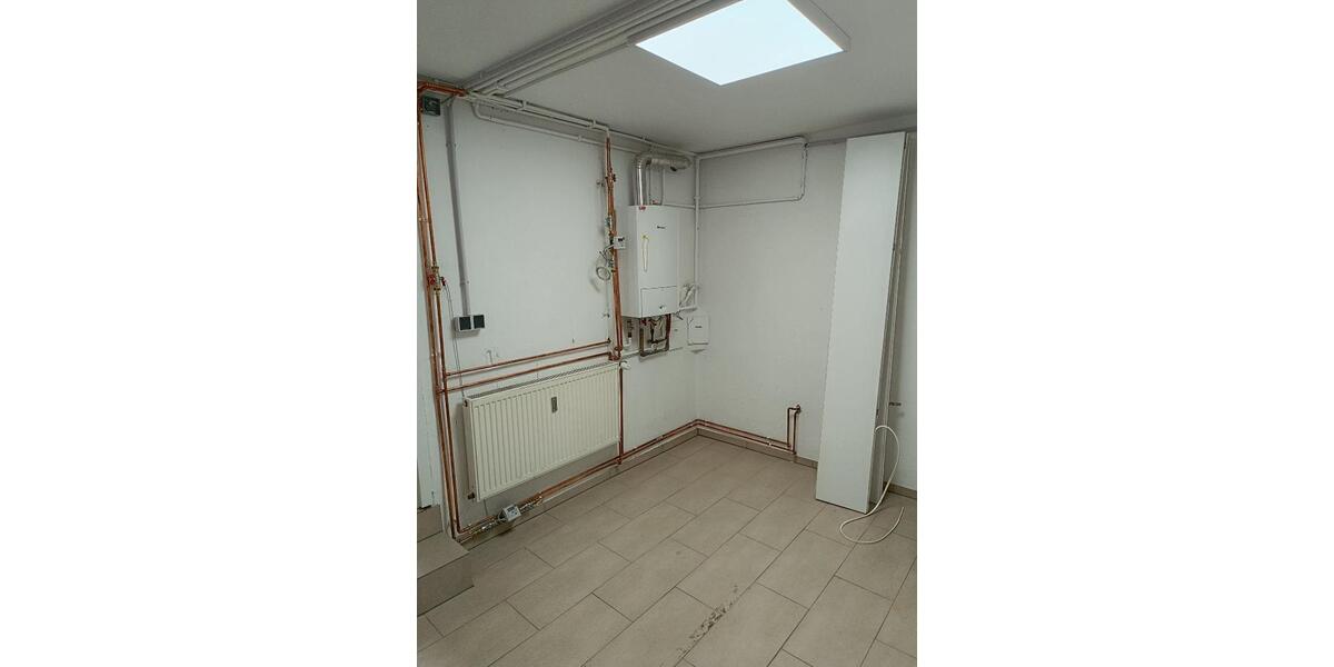 Büro- oder Lagerräume auf 50m², Hannover-OststadtList - Tiefparterre! zimmer