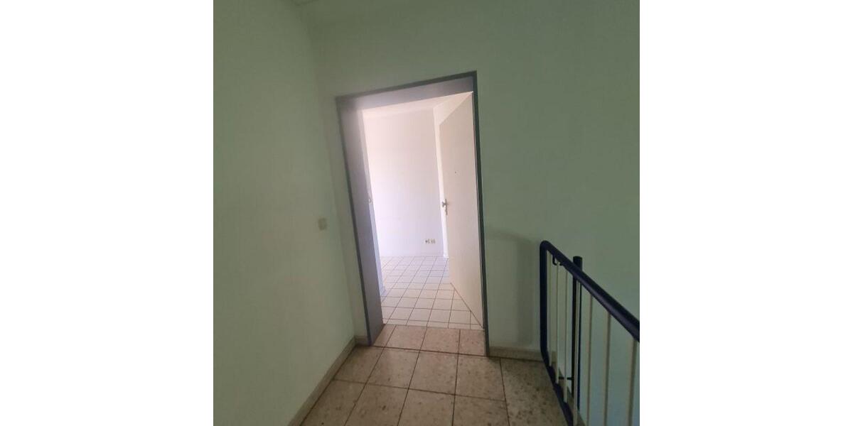 Etagenwohnung Coswig (Anhalt) - 2 Zimmer, 45 m&sup2;, 327&euro; | Angebot:26581922