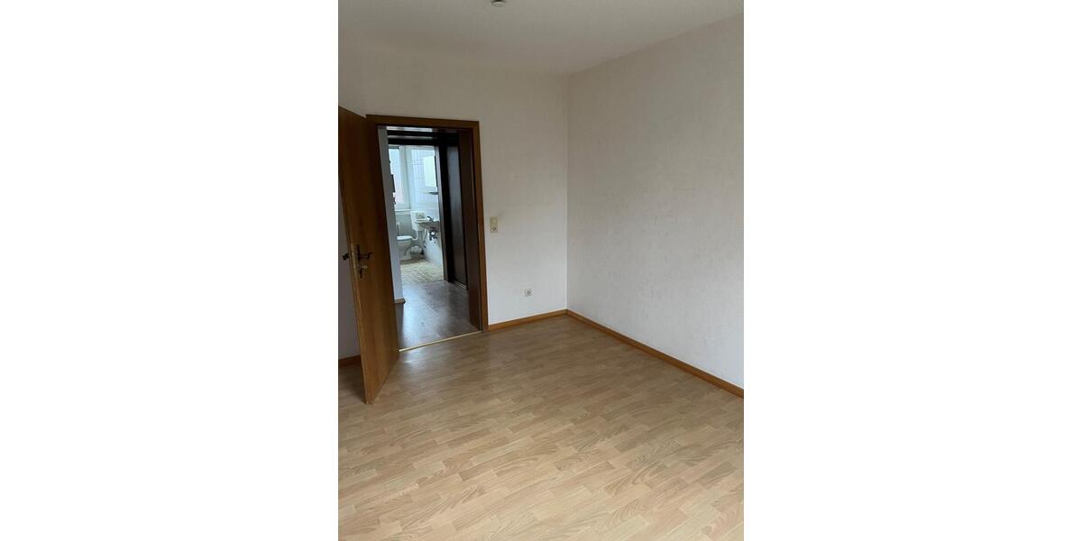 Erdgeschoßwohnung Porta Westfalica - 3 Zimmer, 90 m&sup2;, 810&euro; | Angebot:26675472