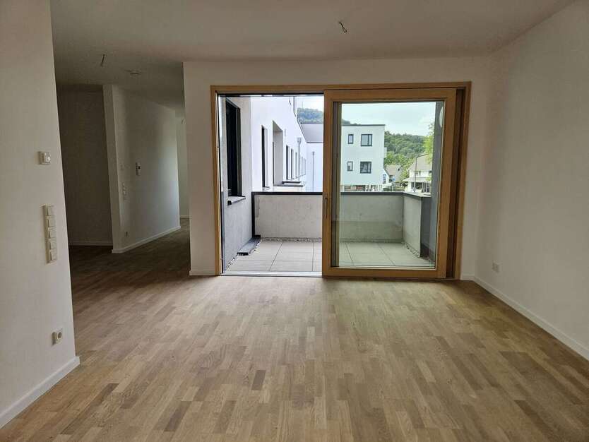 Wohnung zum Mieten in Königswinter 1.130 € 87.5 m² 3 zimmer