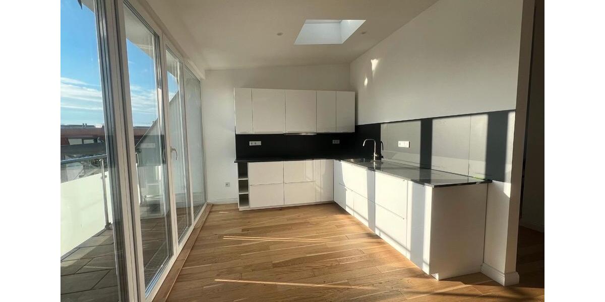 Dachgeschoßwohnung Berlin Mitte - 3.5 Zimmer, 155 m&sup2;, 2.690&euro; | Angebot:25904194