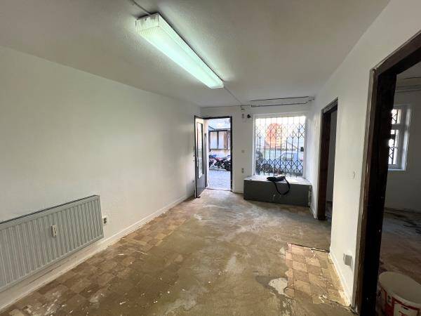 Gewerbeobjekt Lauf - 3 Zimmer, 750&euro; | Angebot:25748005