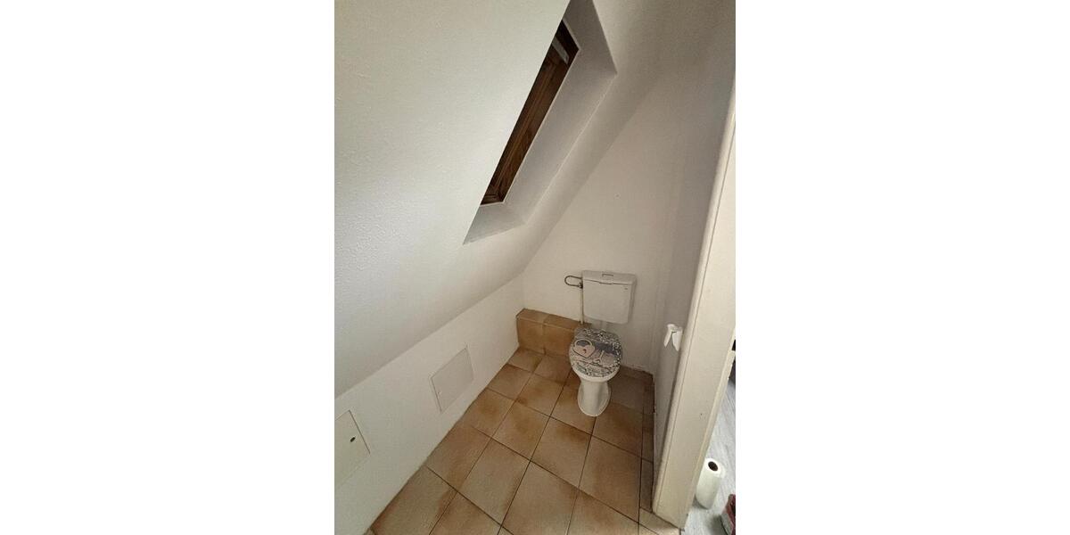 Dachgeschoßwohnung Schwarzburg - 3 Zimmer, 49 m&sup2;, 220&euro; | Angebot:25908192