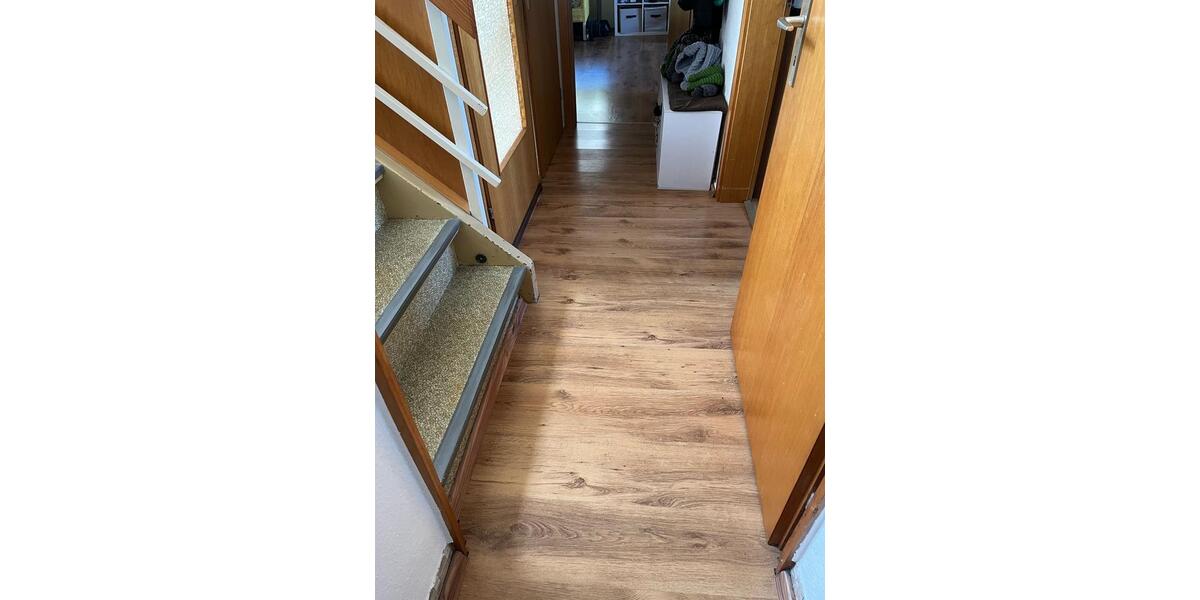 Etagenwohnung Singhofen - 5 Zimmer, 120 m&sup2;, 1.000&euro; | Angebot:26592201