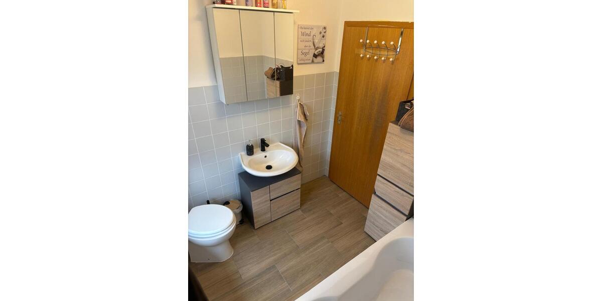 Freistehendes Einfamilienhaus in NailaLippertsgrün zu vermieten 7 zimmer