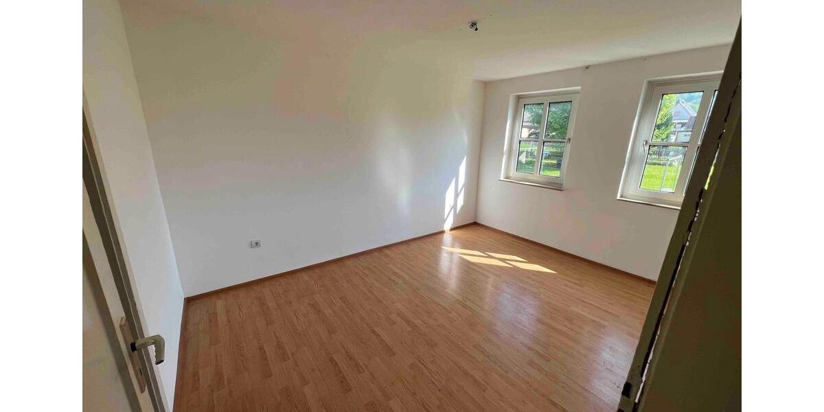 Erdgeschoßwohnung Wanfried - 2 Zimmer, 52 m&sup2;, 300&euro; | Angebot:25271963