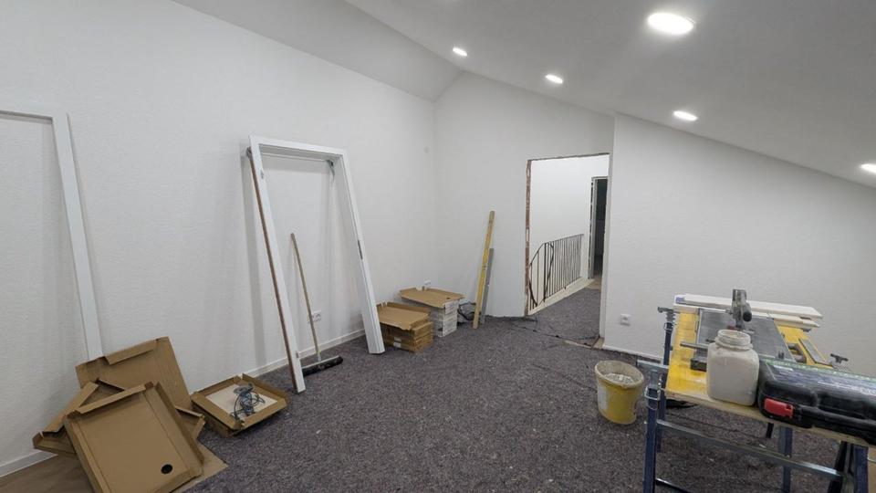 Erstbezug! Energetisch modernisiertes RMH, EBK, FBH, Terasse, etc 6 zimmer