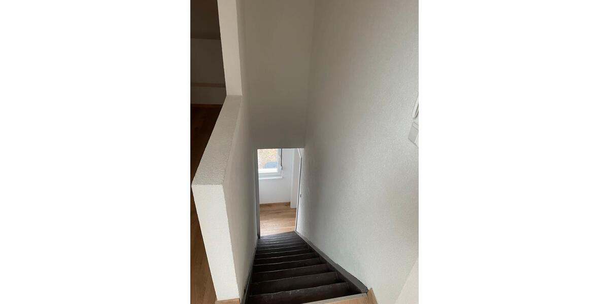 Dachgeschoßwohnung Villingen-Schwenningen Schwenningen - 1 Zimmer, 55 m&sup2;, 800&euro; | Angebot:25160983