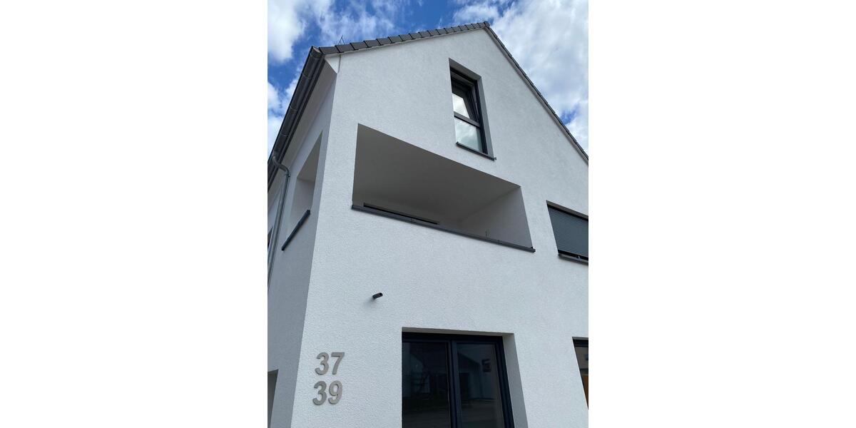 Etagenwohnung Elsenfeld - 3 Zimmer, 81 m&sup2;, 1.150&euro; | Angebot:24432876