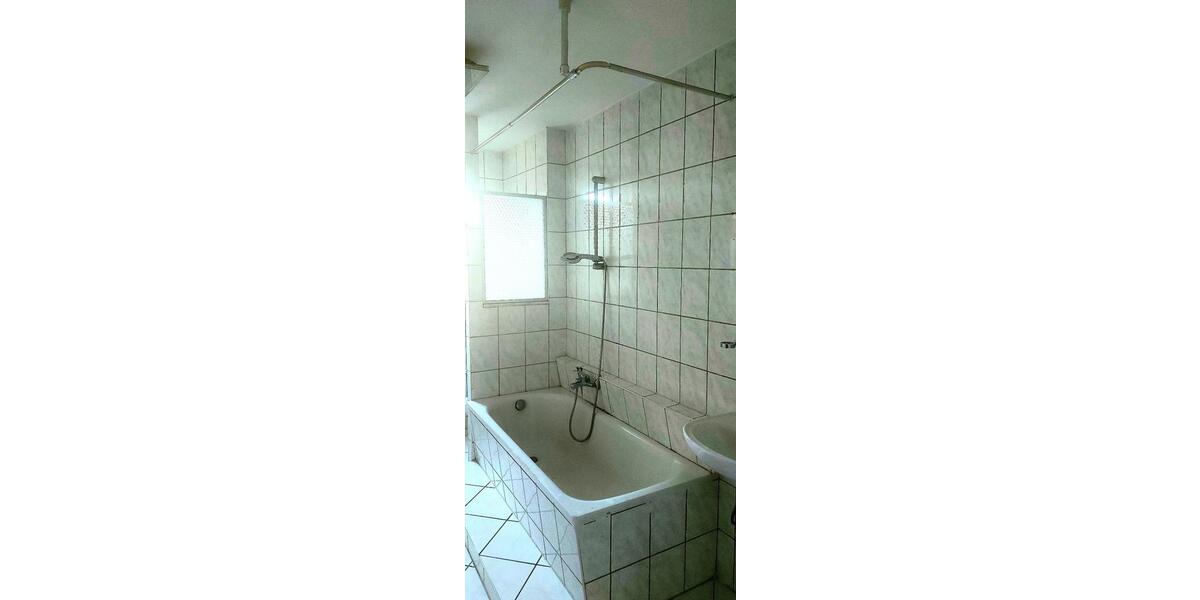 Erdgeschoßwohnung Eisenach - 3 Zimmer, 78 m&sup2;, 490&euro; | Angebot:26063608