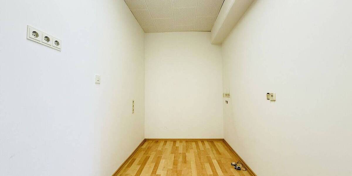 Gewerbeobjekt Donauwörth - 4 Zimmer, 112 m&sup2;, 800&euro; | Angebot:26569748