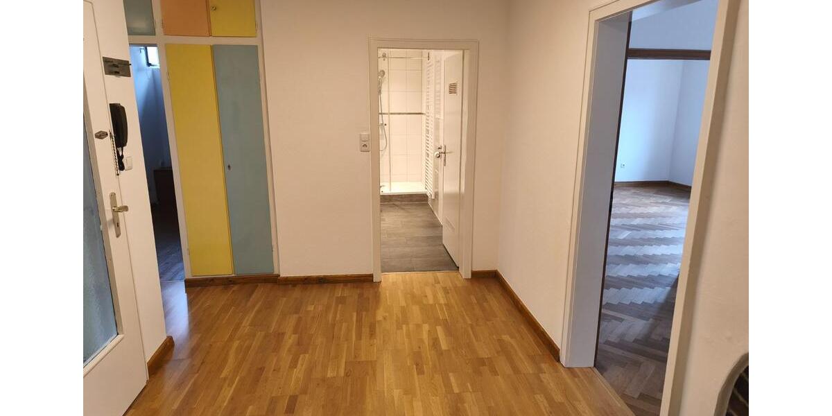 Etagenwohnung Münnerstadt - 3 Zimmer, 94 m&sup2;, 670&euro; | Angebot:25764450