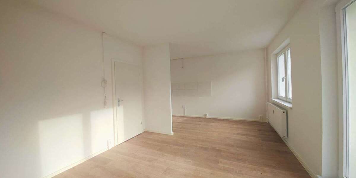 Etagenwohnung Halle Halle-Neustadt - 7 Zimmer, 118 m&sup2;, 900&euro; | Angebot:27070168