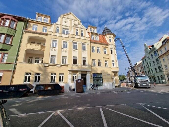 sanierter Altbau - 2-Raum-Wohnung mit Fahrstuhl!