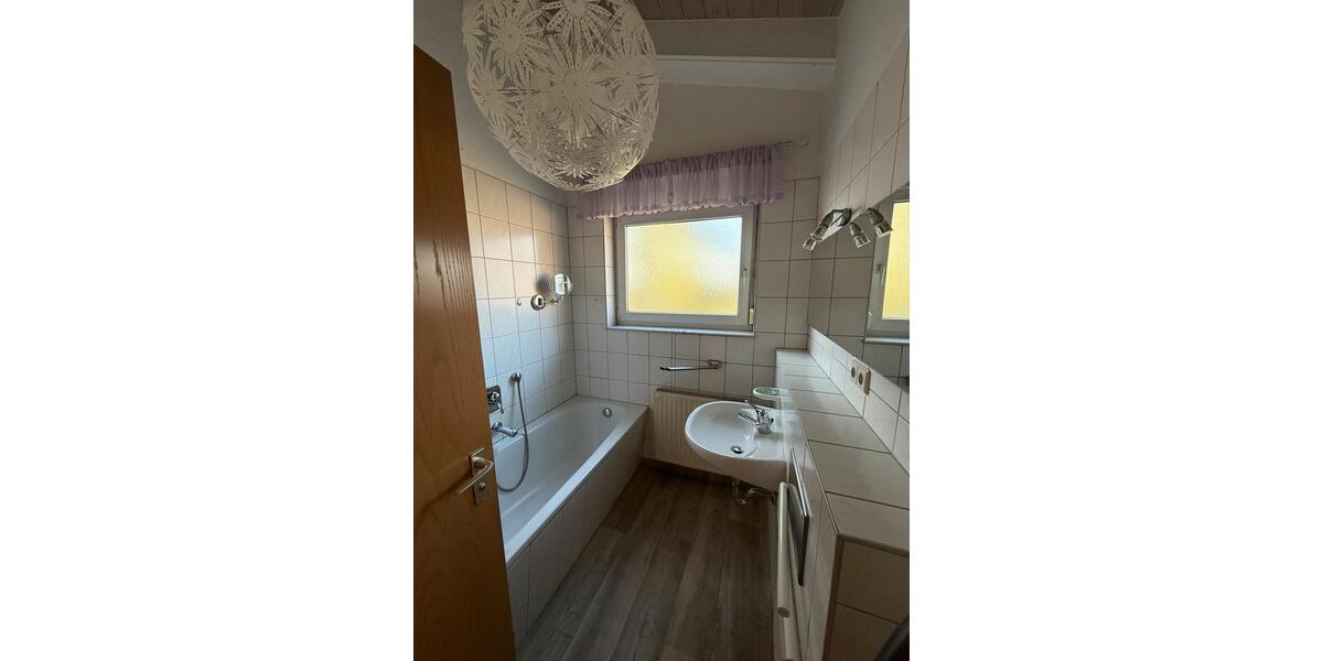 Dachgeschoßwohnung Gotha - 1 Zimmer, 60 m&sup2;, 660&euro; | Angebot:25397063