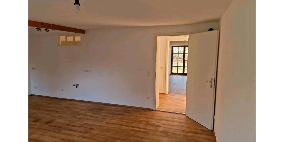 Erdgeschoßwohnung Gangkofen - 3 Zimmer, 131 m&sup2;, 850&euro; | Angebot:26038541