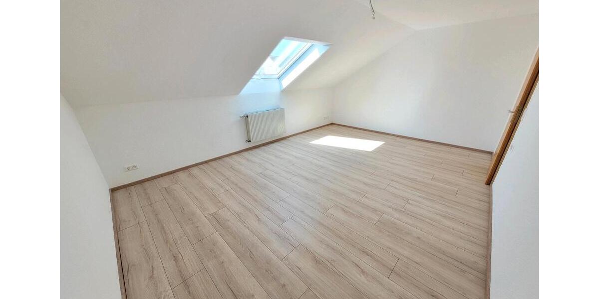 Dachgeschoßwohnung Frickingen - 4 Zimmer, 88 m&sup2;, 1.300&euro; | Angebot:26212062