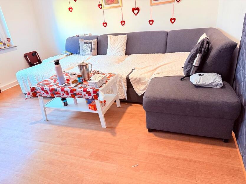 1 Zimmer available in 3 Zimmer Wohnung