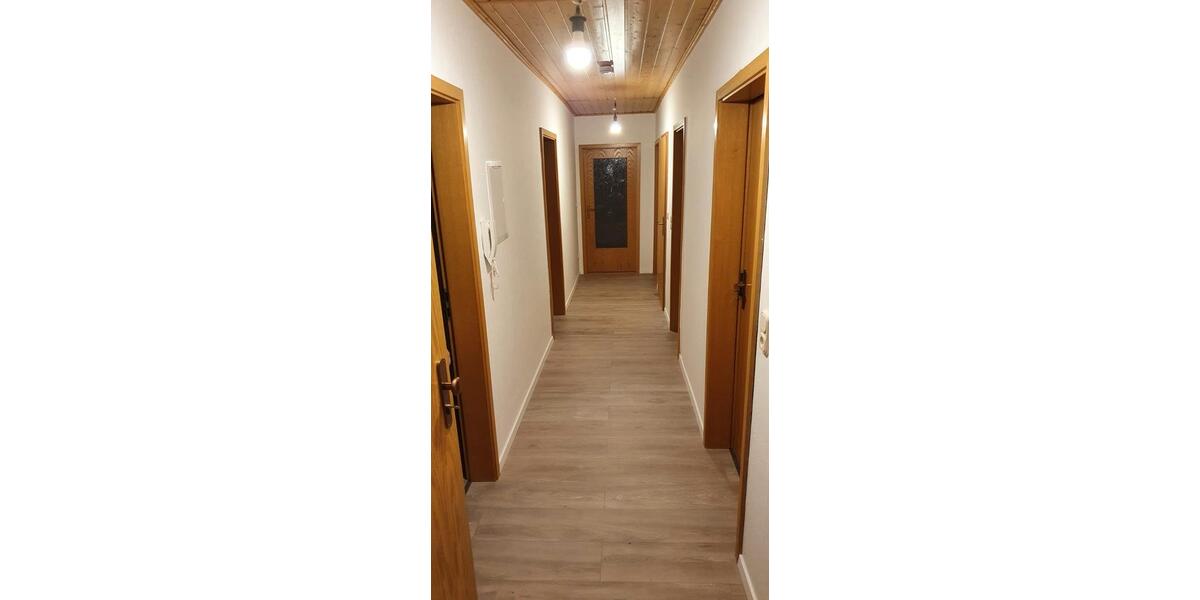 Dachgeschoßwohnung Diemelsee - 4 Zimmer, 85 m&sup2;, 510&euro; | Angebot:25965725