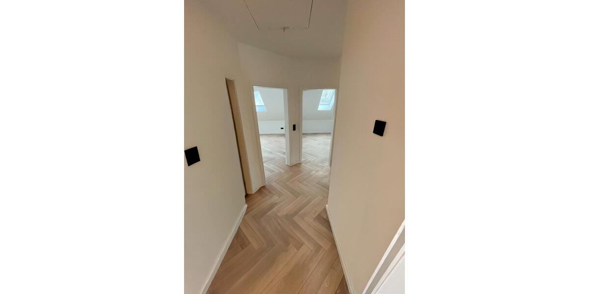 Etagenwohnung Esens - 3 Zimmer, 90 m&sup2;, 1.250&euro; | Angebot:26101553