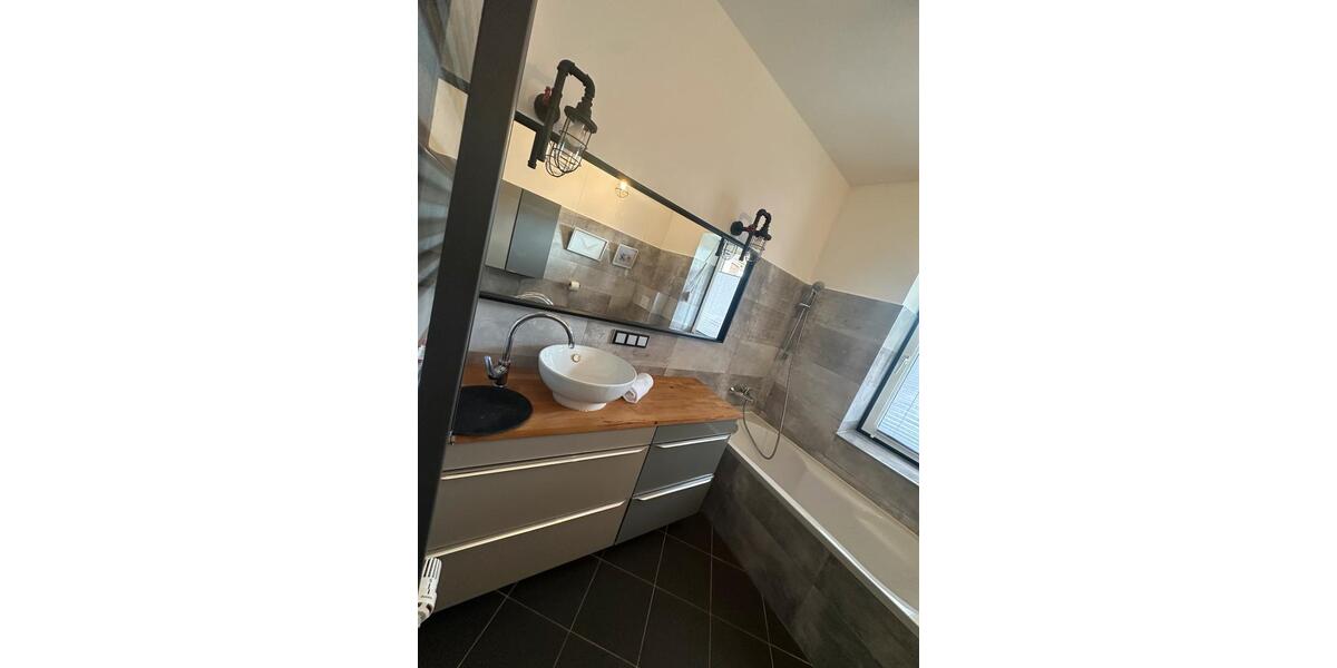 Wohnen auf Zeit Kröv - 3 Zimmer, 70 m&sup2;, 25&euro; | Angebot:23610636