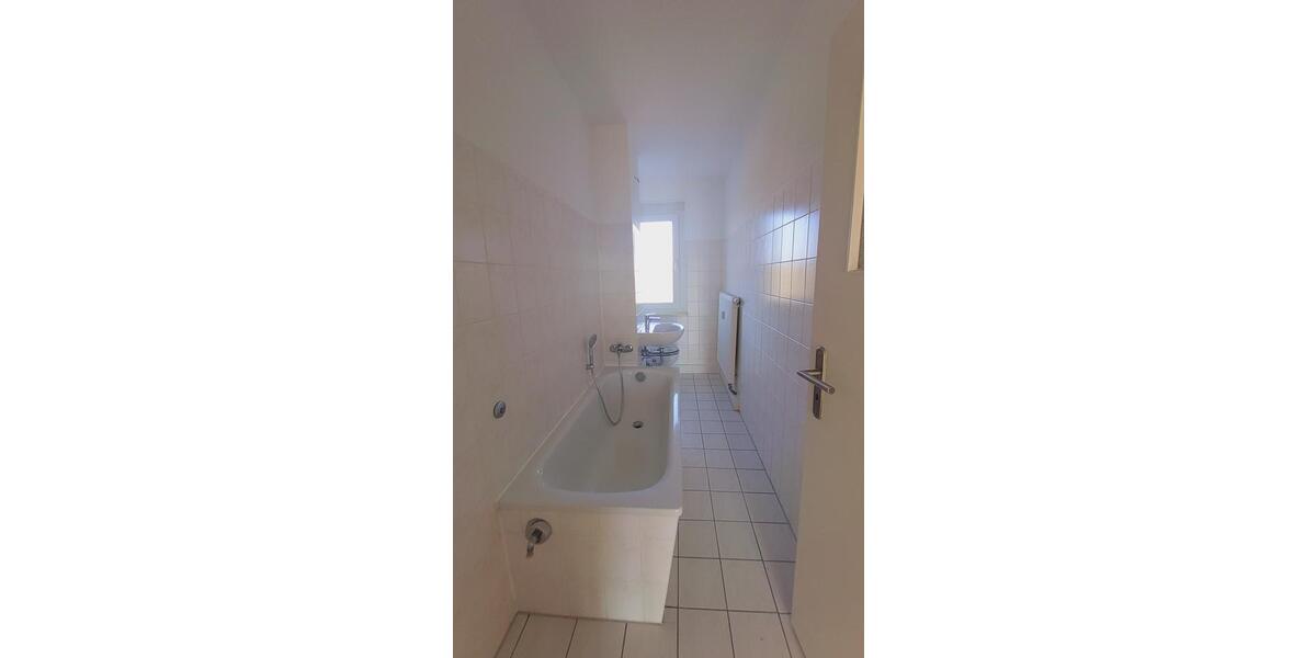 Etagenwohnung Genthin - 3 Zimmer, 61 m&sup2;, 375&euro; | Angebot:25714362