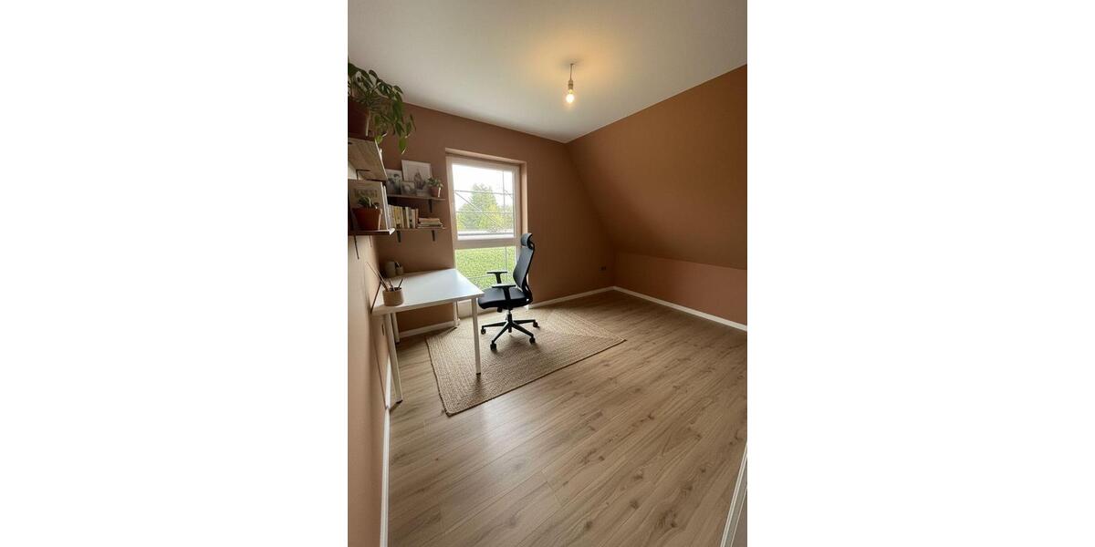 Etagenwohnung Norden - 4 Zimmer, 97 m&sup2;, 1.190&euro; | Angebot:26122683