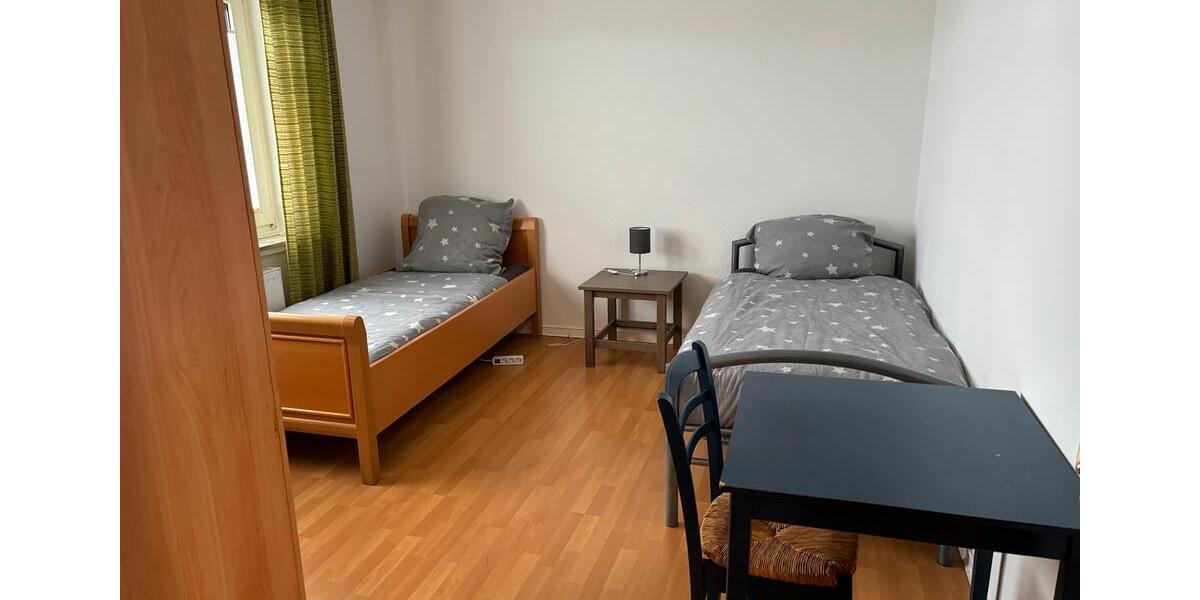 Erdgeschoßwohnung Geeste - 7 Zimmer, 150 m&sup2;, 20&euro; | Angebot:25841548