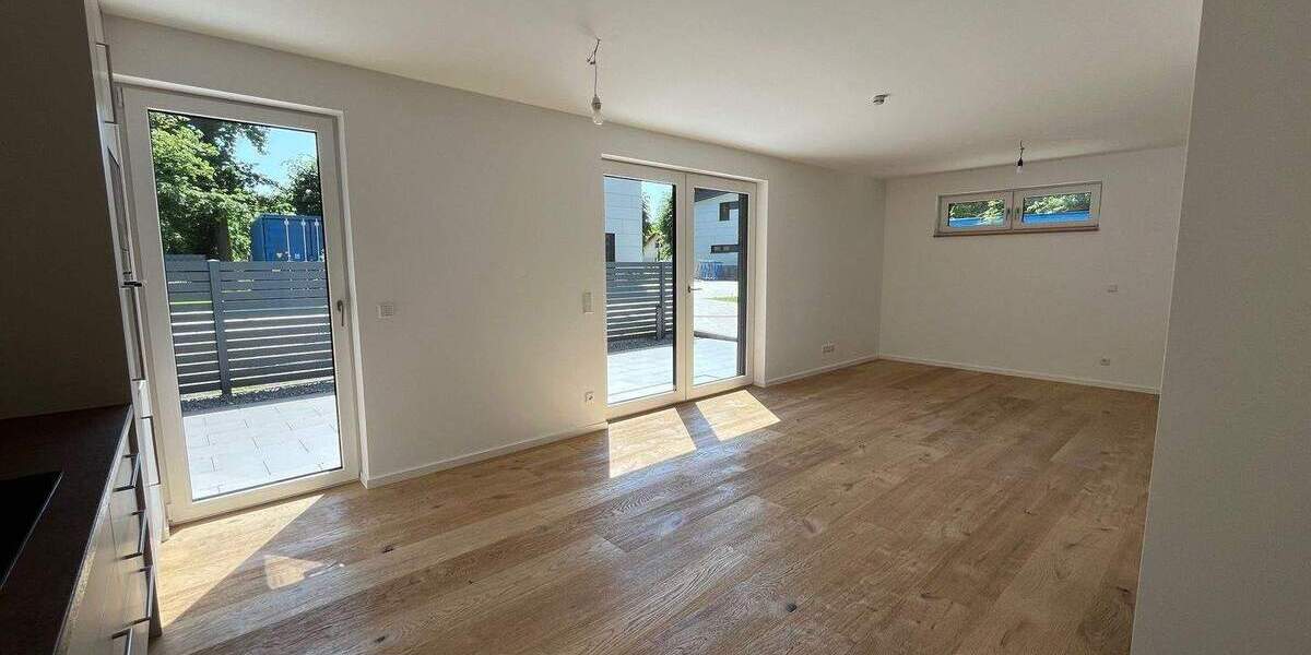 Einfamilienhaus Schwerin - 4 Zimmer, 139 m&sup2;, 2.100&euro; | Angebot:25262671