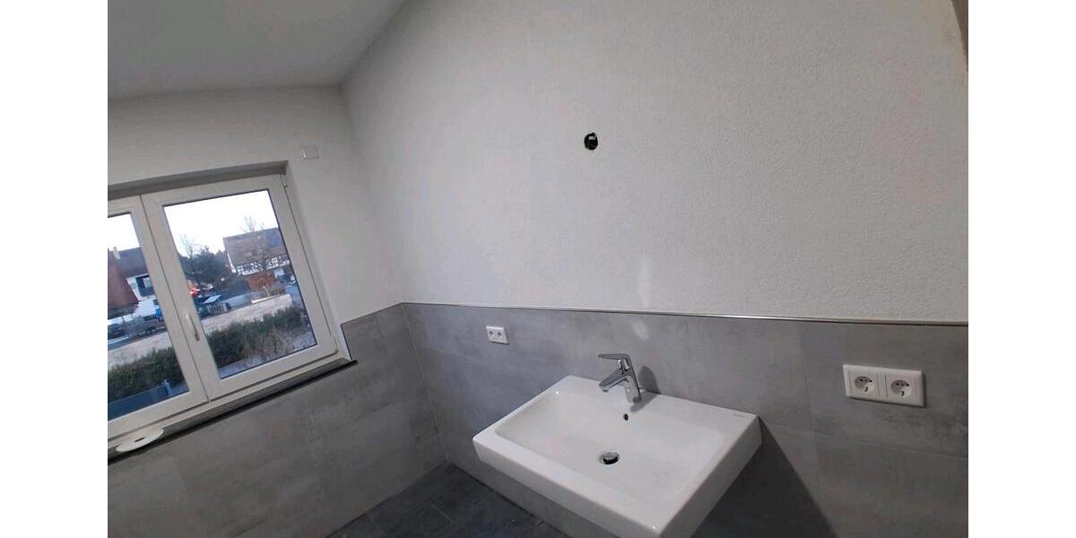 Dachgeschoßwohnung Neuhausen ob Eck - 4 Zimmer, 125 m&sup2;, 1.100&euro; | Angebot:24817733