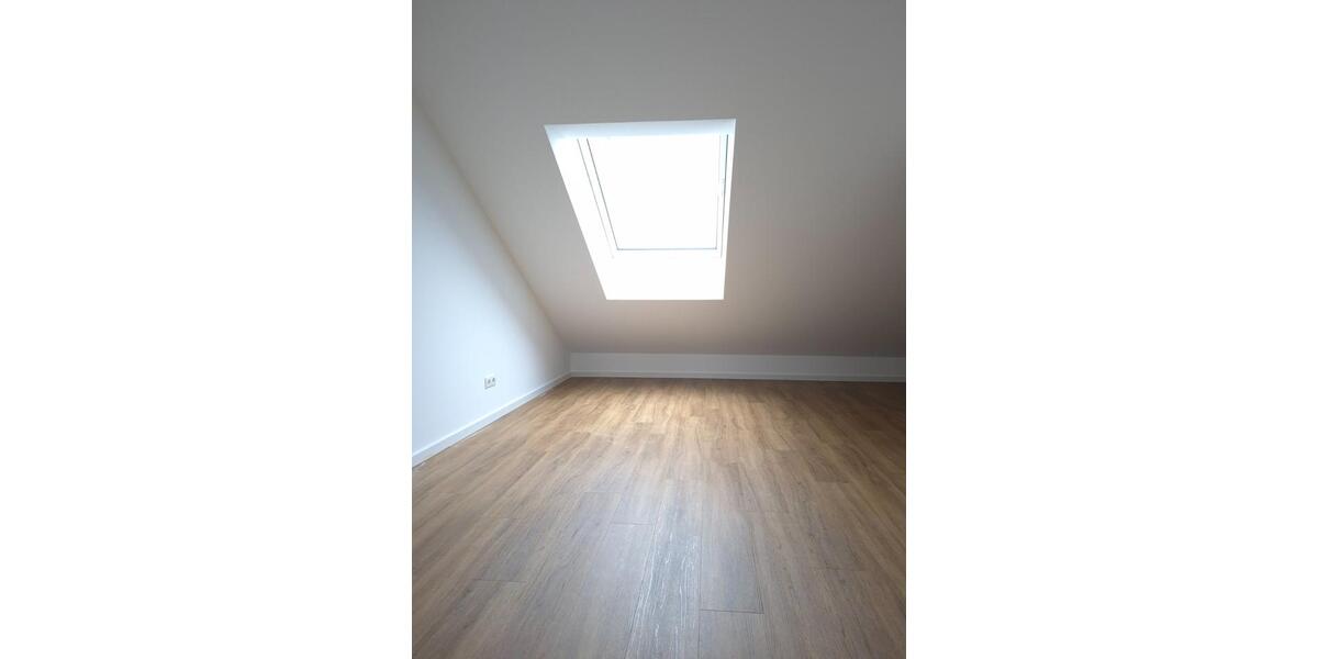 Dachgeschoßwohnung Königswinter - 2 Zimmer, 55 m&sup2;, 800&euro; | Angebot:24653712