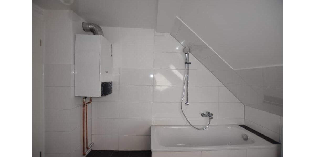 Dachgeschoßwohnung Hameln - 2 Zimmer, 50 m&sup2;, 350&euro; | Angebot:26671606