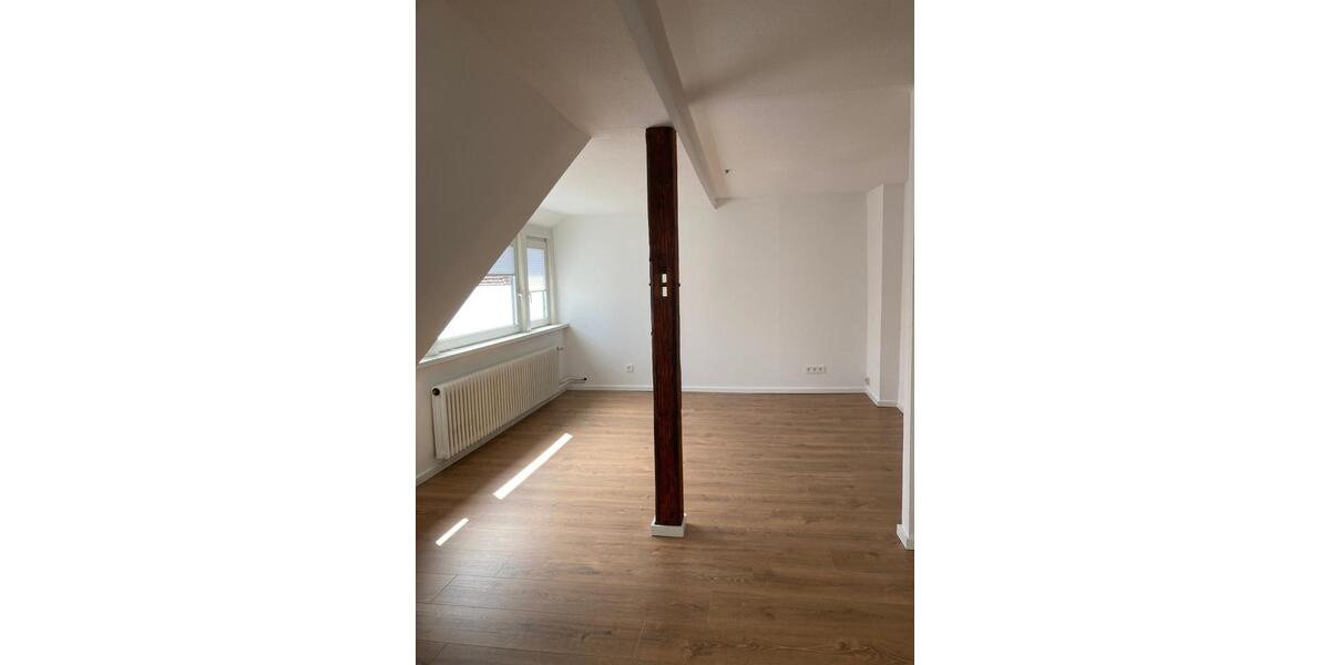 Dachgeschoßwohnung Bad Driburg - 4 Zimmer, 110 m&sup2;, 690&euro; | Angebot:26665405