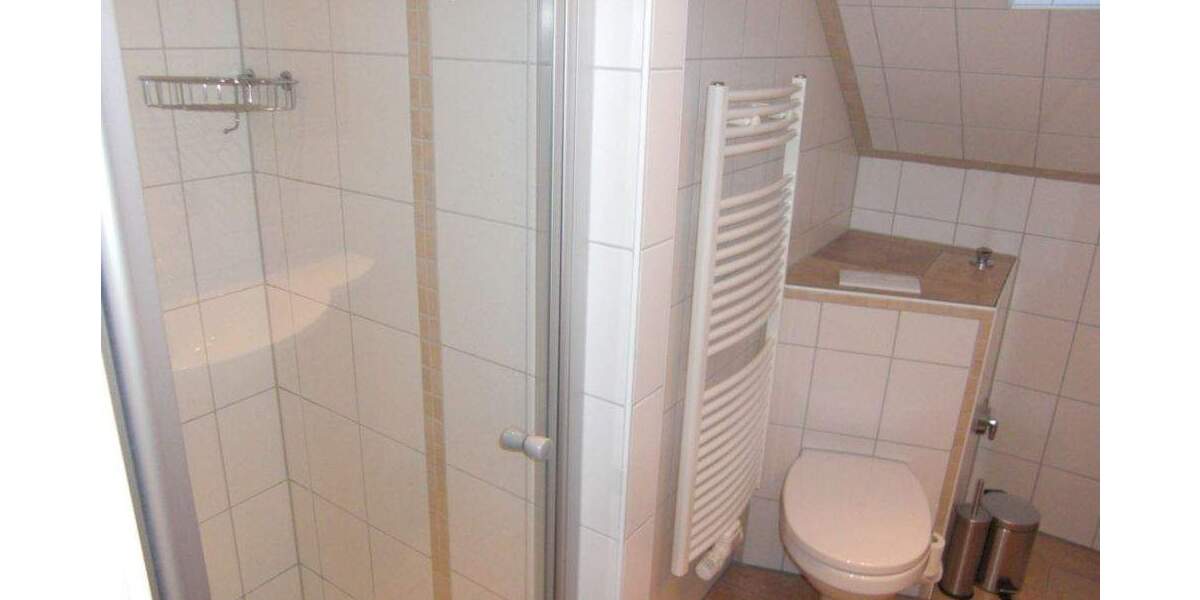 Schöne 2,5 Zi. Nichtraucher-DG-Wohnung mit EBK für 1-2 Erwachsene ohne Haustiere, ruhige Randlage 2 zimmer